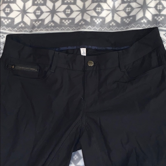 Lulu lemon size 12 joggers, like new - Picture 3 of 3